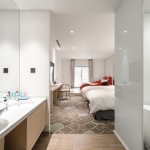 Room_Carle_Family_Bathroom(2)